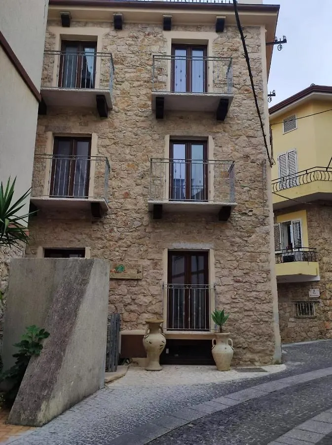 מלון באוני La Casa Delle Rondini בית הארחה
