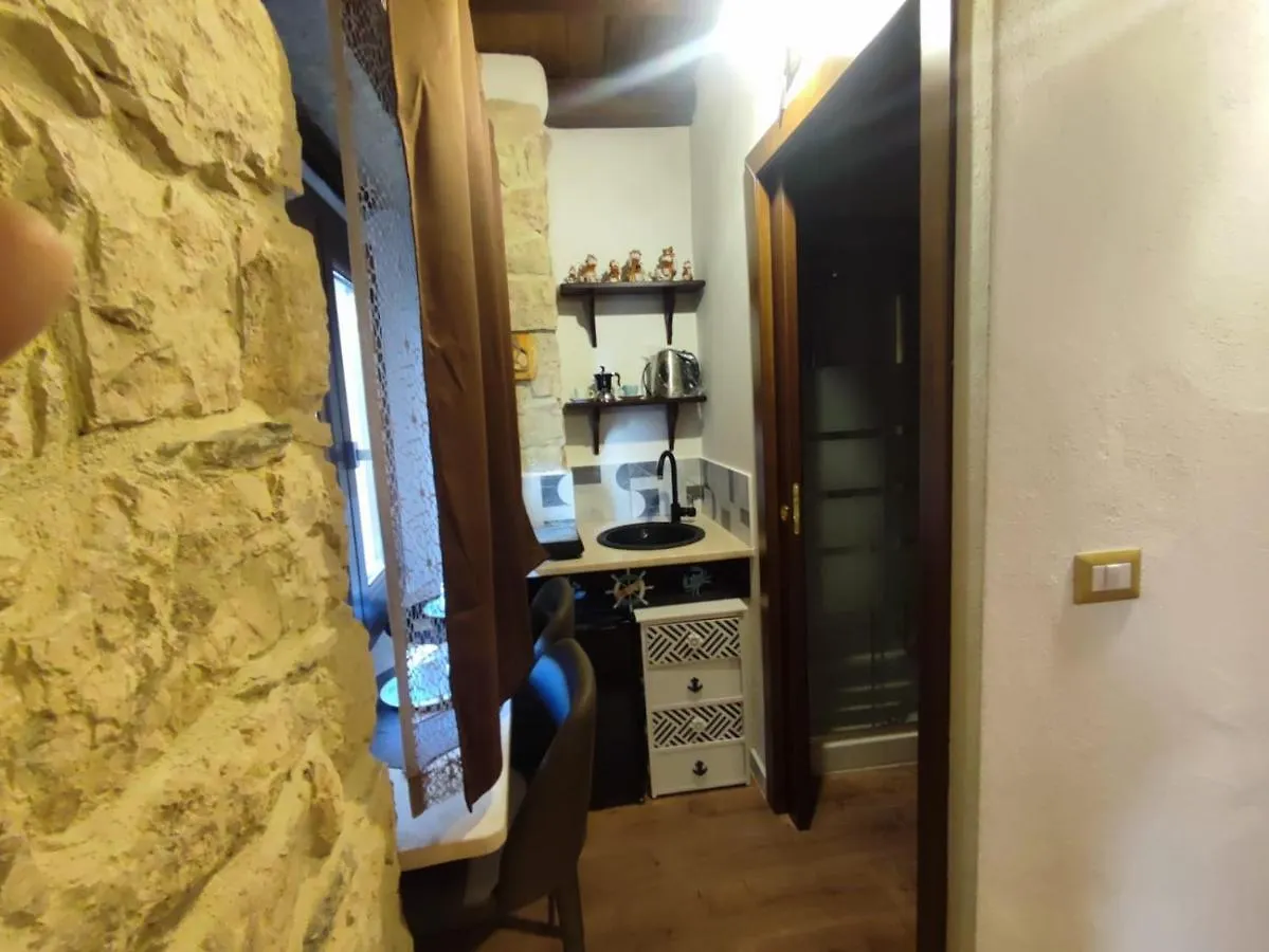 מלון באוני La Casa Delle Rondini 0*,  איטליה