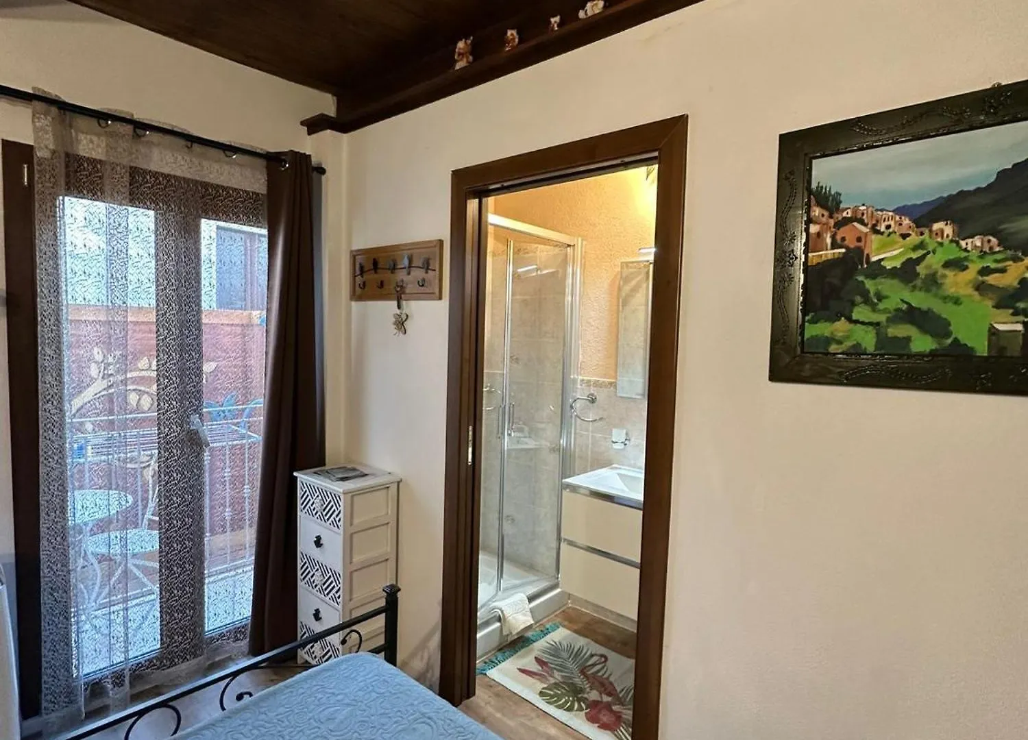 בית הארחה מלון באוני La Casa Delle Rondini איטליה